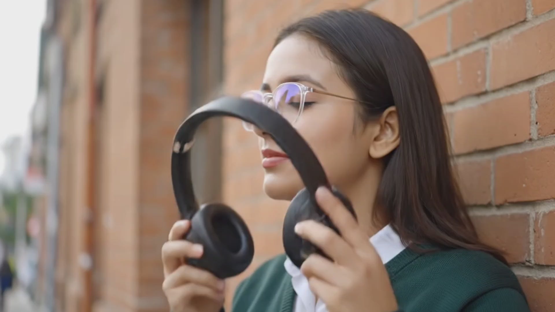 Load video: ear  buds, earphone, wireless earbuds, earpods, noise canceling earbuds, ear  phones, wireless earphones, true wireless earbuds, tws earbuds, noise  cancelling earphones,